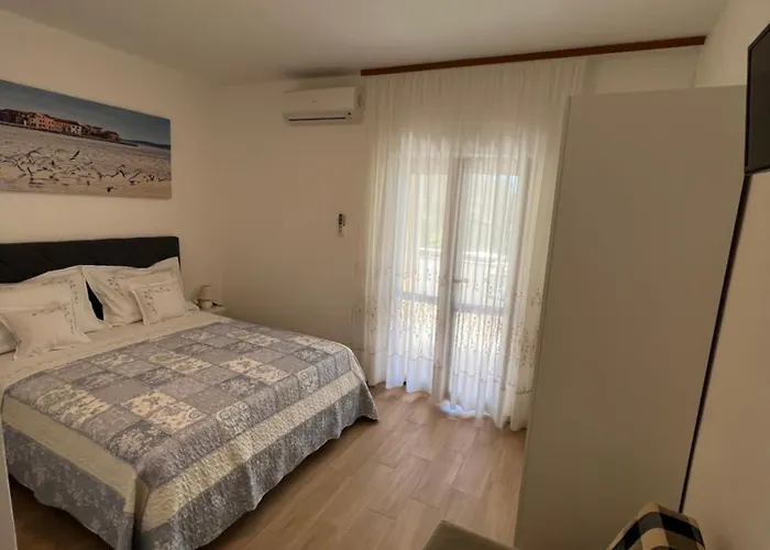 Apartment Lisica *